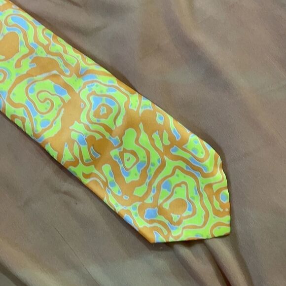 Vintage 70s Abstract Swirly Neck Tie - Picture 3 of 5